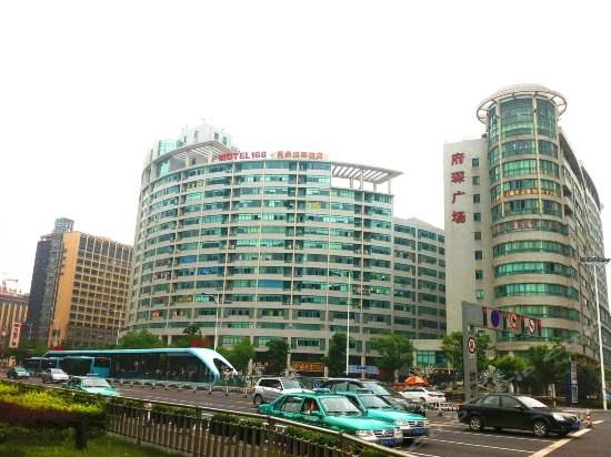 常州亮彩電子有限公司成立，注冊地：江蘇省常州市新北區府琛廣場(chǎng)