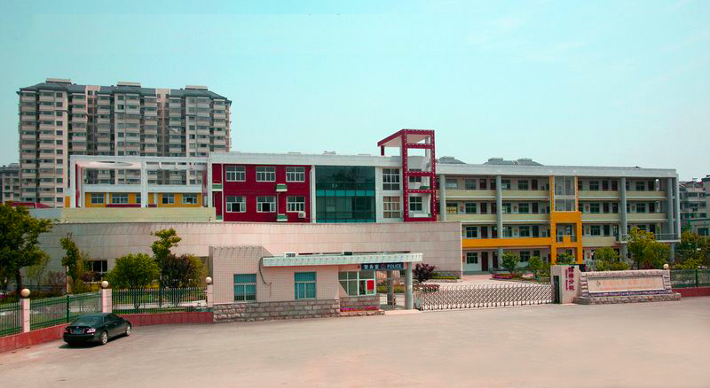性能強有顏值，讓LED顯示屏的美綻放校園